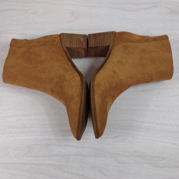 Beast Fashion Pointed-toe Ankle Booties, Size 11 - Picture 8 of 8